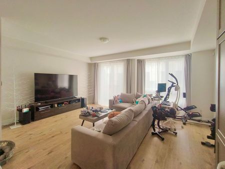 For Lease - 33 Thomas Armstrong Lane, Richmond Hill, Ontario - Photo 2