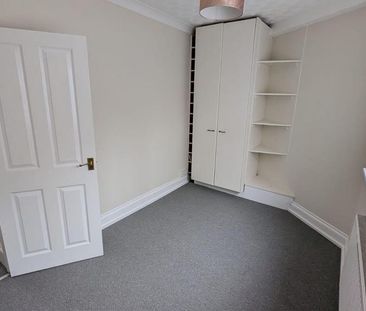 3 bedroom apartment to rent - Photo 3