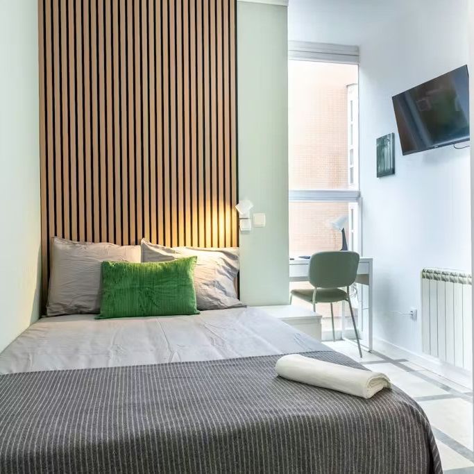 Calle del Puerto de Suebe, Madrid, Community of Madrid 28038 - Photo 1