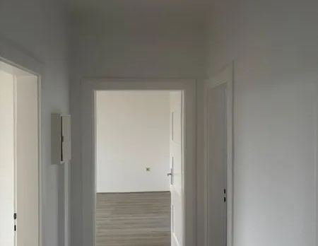 *Frisch renovierte, großzügige 3 ZKB Wohnung in Uninähe sucht neue Mieter* - Photo 1