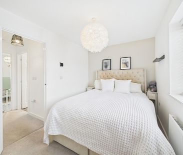 2 bedroom end of terrace house to rent - Photo 5