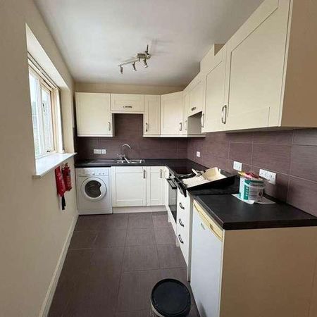 Burford Road, Carterton, OX18 - Photo 3