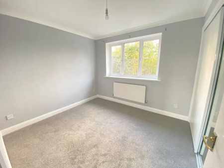 2 bedroom end of terrace house to rent - Photo 3