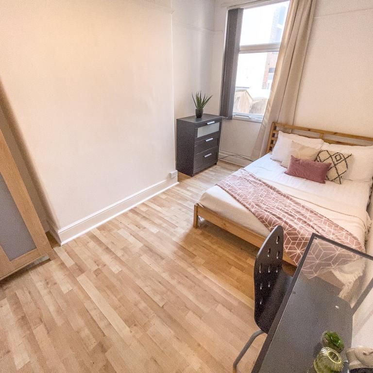 7 bedroom house to rent - Photo 1