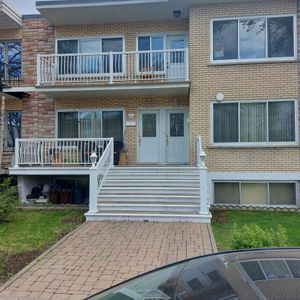 Haut Duplex 5 1/2 à Louer - Photo 3