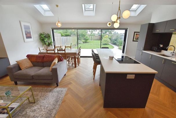 4 bedroom semi-detached house to rent - Photo 1