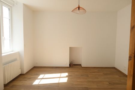 Location Maison 4 pièces 84m² - Photo 2