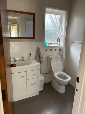 One Bedroom Fully Furnished - Photo 5