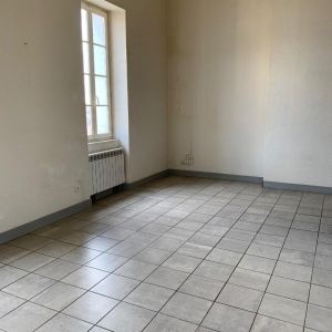 Location Appartement 4 pièces 95m² BAZAS 33430 - Photo 3