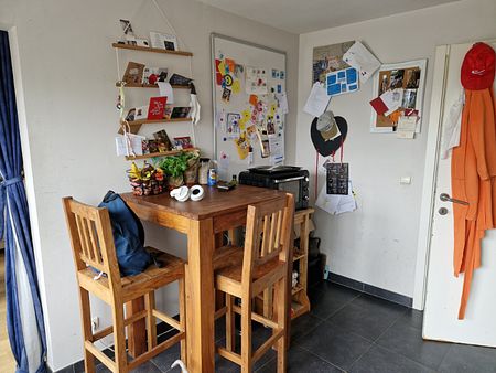 Leuk duplexappartement met 2 slaapkamers en groot terras - Photo 4