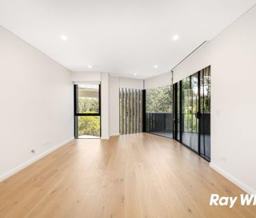 SPACE, CONVENIENCE & METRO LIVING in the Heart of Rouse Hill! - Photo 2