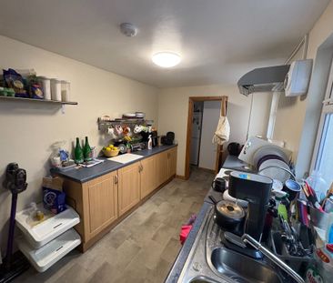 98 Ravenhill Avenue ( NON - HMO ), Belfast BT6 8LH - Photo 4