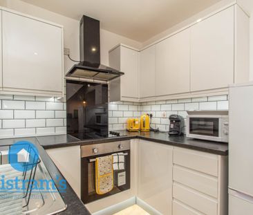 2 bed Apartment for Rent - Photo 4