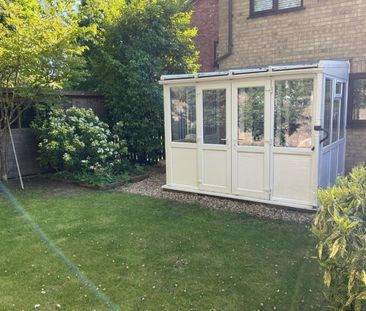 2 bedroom House To Let Total Size: 754 SQ FT - Photo 2
