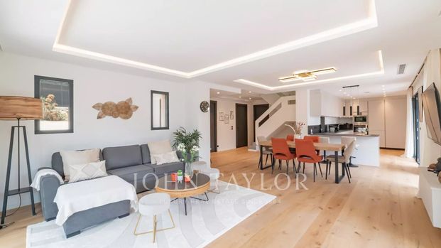 Villa à louer Mougins, Cote d'Azur, France13 500 EUR / Mois - Photo 1