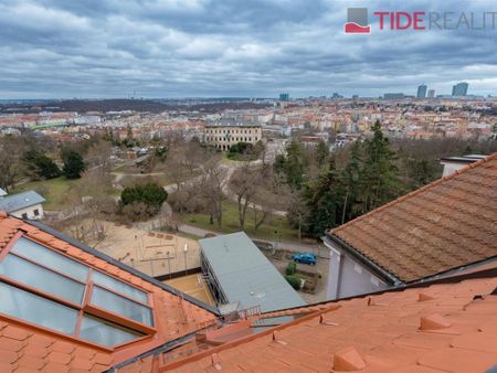 Pronájem bytu 4+kk 140 m2 - Fotografie 4