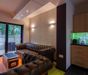 2 Whitegate Road, Huddersfield, HD4 - Photo 5