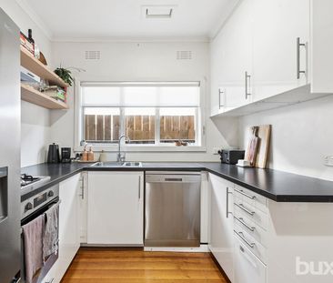 GREAT POSITION, LARGE 3/4 BEDROOM FAMILY HOME AVAILABLE NOW - Photo 1