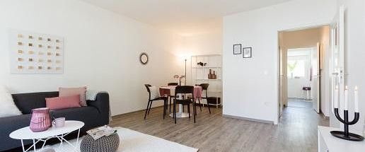 Helle 3-Zi.-Wohnung mit Balkon - Foto 1