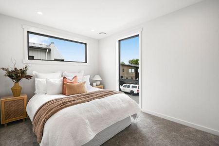 Modern 4BR Townhouse in Rototuna! - Photo 5