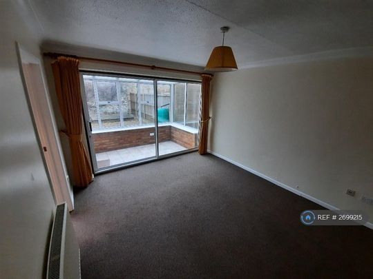 3 bedroom terraced house to rent - Photo 1