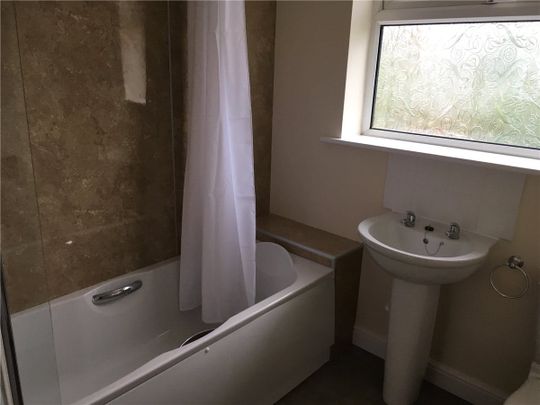 Available now, 14 Filey Avenue is a beautifully presented, five bedroomed, semi-detached property located only a short walk away from Ripon Grammar School. - Photo 1