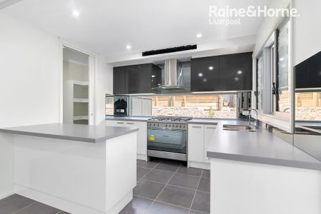 Modern 3 bedroom home - Photo 3