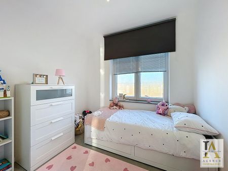 Appartement 2 chambres entièrement rénové proche de toutes les commodités. - Photo 4