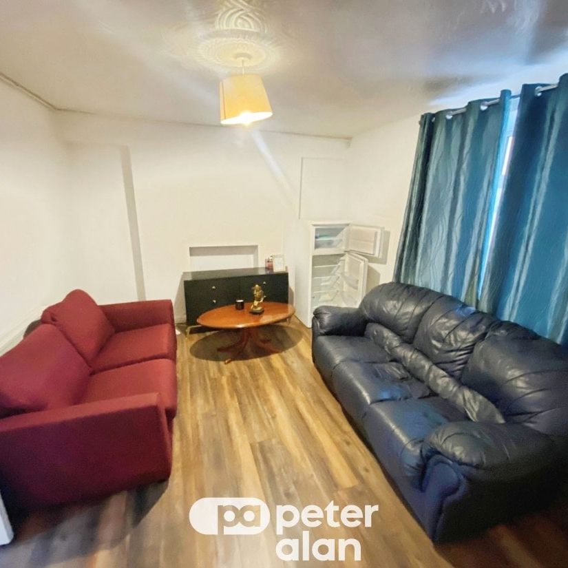 Nith Street, ABERDARE - Photo 1