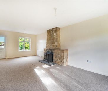 3 bedroom detached bungalow to rent - Photo 4