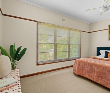 CUTE, COSY AND CENTRAL - Photo 4