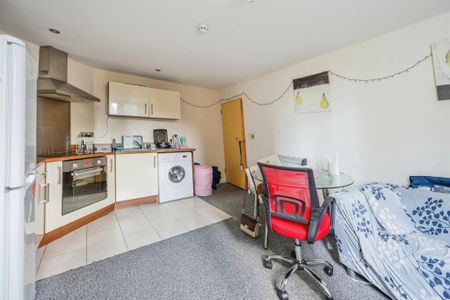 Queen Street - Photo 4