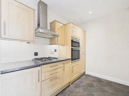 The Coach House, Maytree Gates, Evesham Road, GL52 - Photo 3