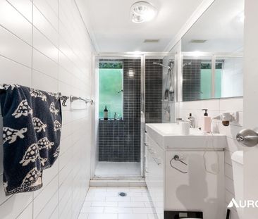 1/74 Sir Fred Schonell Drive, St Lucia, Qld 4067 - Photo 2