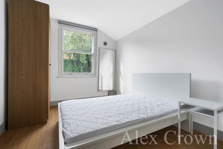 6 bedroom terraced house to rent - Photo 3