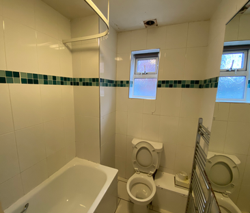 Flat 1, 6 Chestnut Avenue, LS6 1BA, Leeds - Photo 5