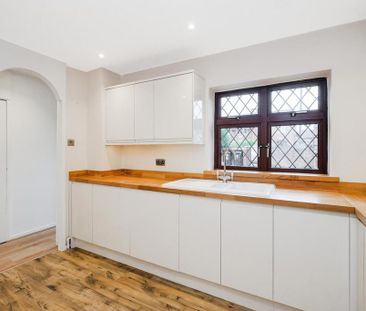 3 bedroom terraced house to rent - Photo 6
