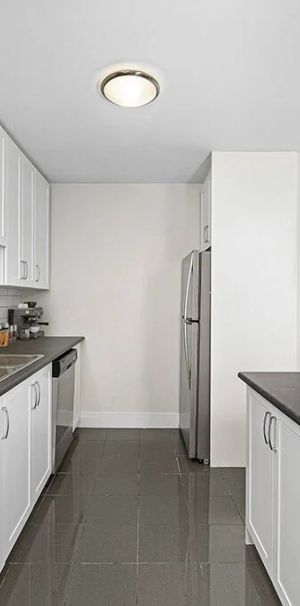 Westwood Abbey Apartments - Photo 2