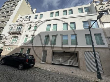 2 room luxury Apartment for rent in Marques de Pombal (Sao Mamede), Lisbon - Photo 2