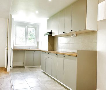 Location Appartement 2 pièces 57m² BURES SUR YVETTE 91440 - Photo 2