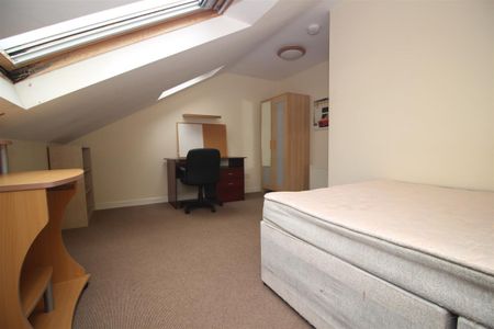 Belle Grove West, Spital Tongues, Newcastle Upon Tyne, Ne2 - Photo 2