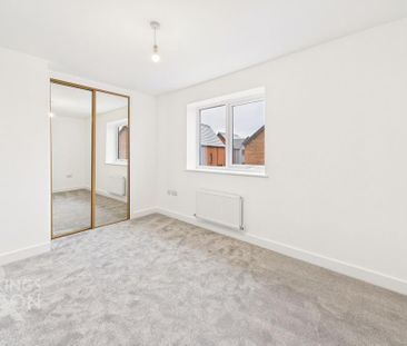 2 bedroom semi-detached house to rent - Photo 4