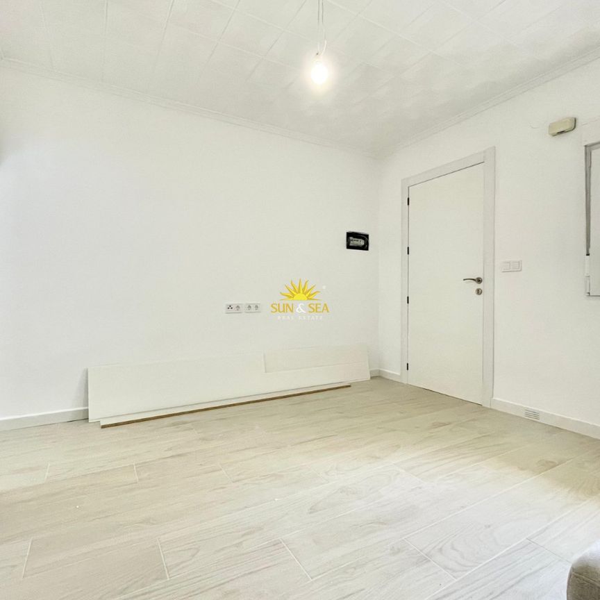 ONE-BEDROOM CHALET – SAN FULGENCIO, ALICANTE - Foto 1