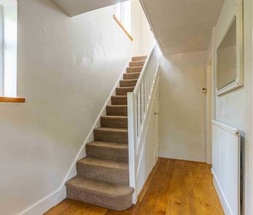 3 bed Semi Detached for rent - Photo 4