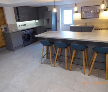 2 bedroom terraced house to rent - Photo 5