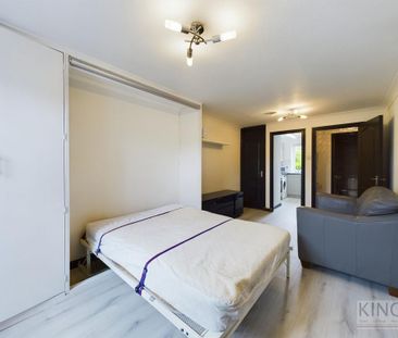 Studio to rent - Photo 5