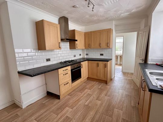 3 bedroom terraced house to rent - Photo 1