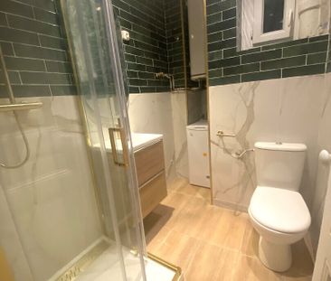 Appartement Courbevoie 2 pièce(s) 30.05 m2 - Photo 4
