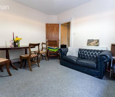 5 bedroom end of terrace house to rent - Photo 3