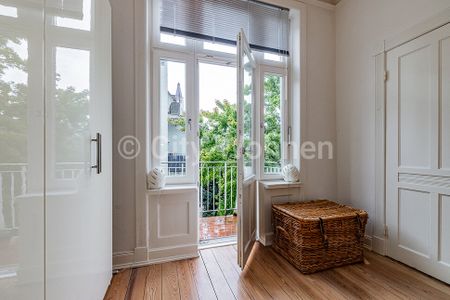 Klassische Altbauwohnung, komplett ausgestattet, mit 2 Balkonen, in Hamburg-Eppendorf - Photo 2